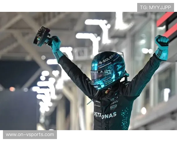 F1车队开放日盛大举行 多支顶级车队与车迷零距离互动 F1车队开放日盛大举行 多支顶级车队与车迷零距离互动